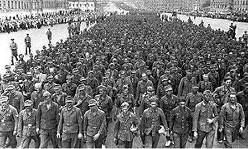 Июль 1944 года. Пленные немцы на улицах Минска.
