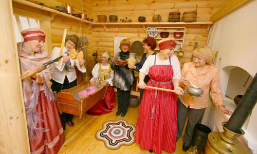 Зал «Русский северный дом» любят и посетители, и сами музейщики. Фото В. Бербенца