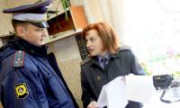 Юлия Москвина с коллегой инспектором Николаем Шубиным. Фото В. Капустина