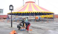 Монтаж купола цирка. Фото В. Капустина